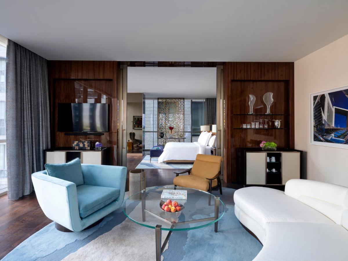 Deluxe Executive Suite