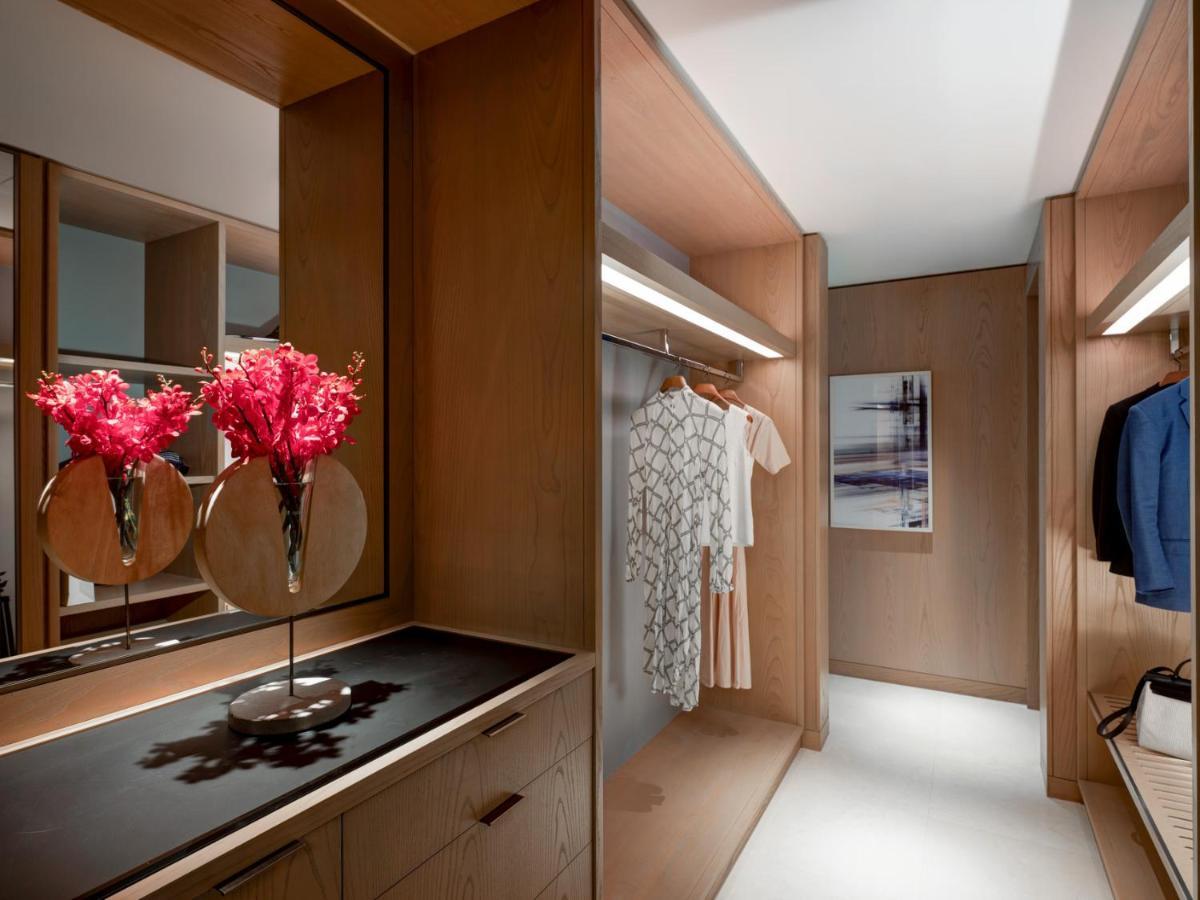 Deluxe Executive Suite