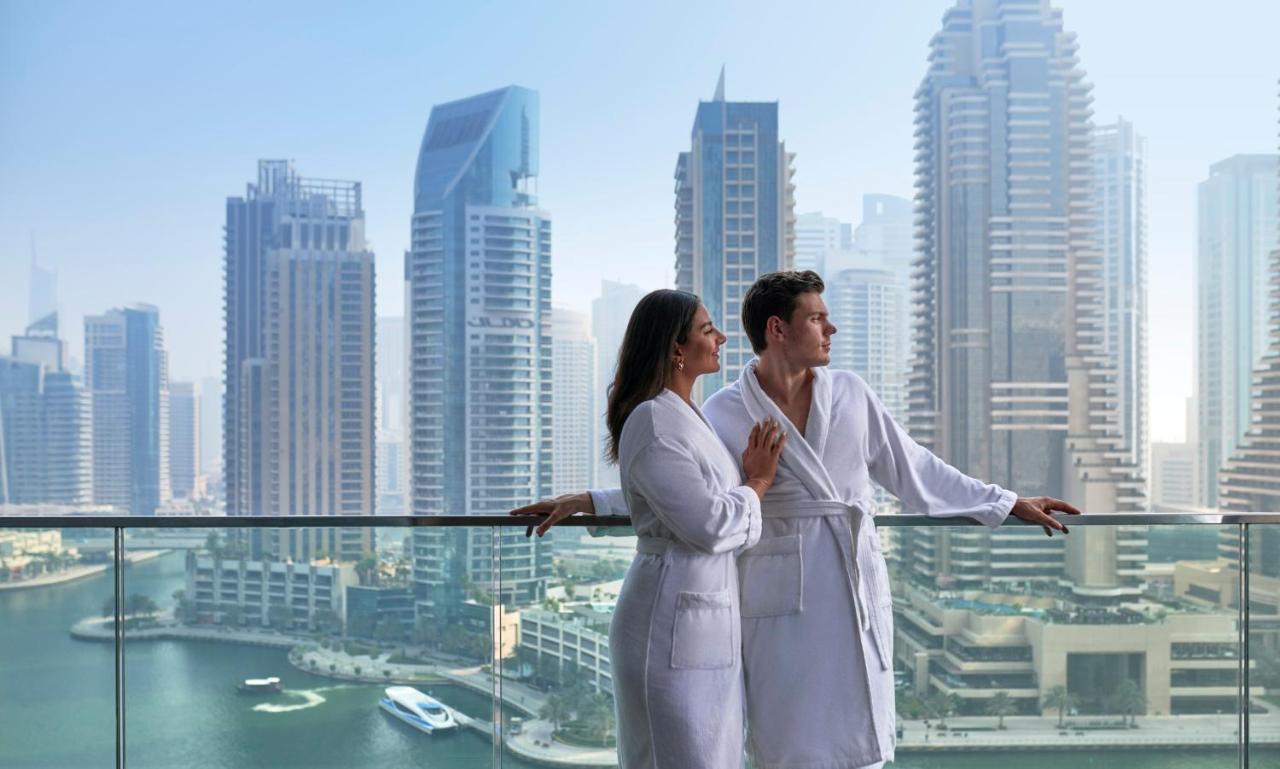 Premium One Bedroom Suite Balcony & Marina View