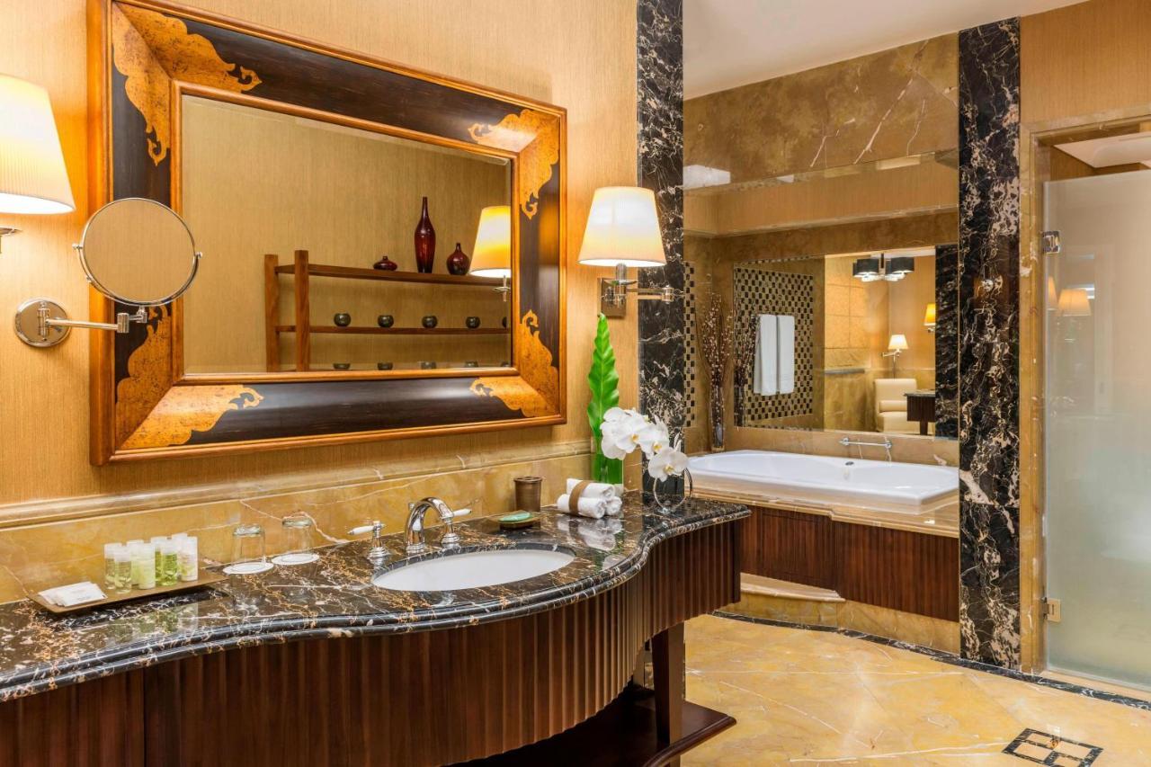 Presidential Suite,1350918109:JPEG