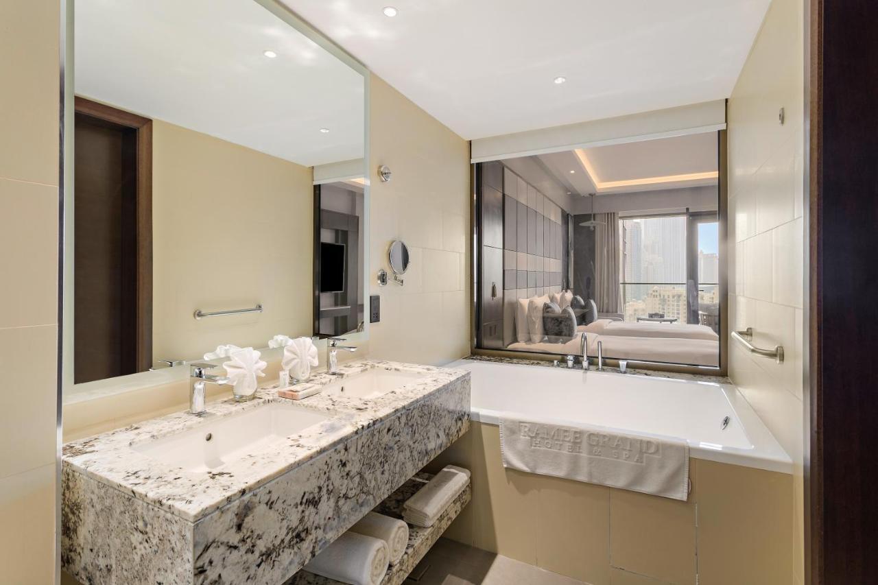 King Suite Kitchenette
