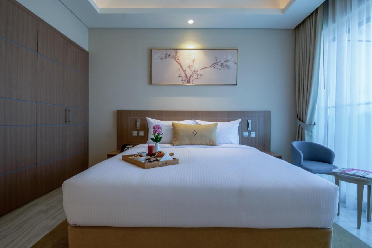 Elite Two-Bedroom Apartment Terrace Inclusive of complimentary shuttle bus to Deira City Centre & Dubai Festival City Mall,1418624571:JPEG