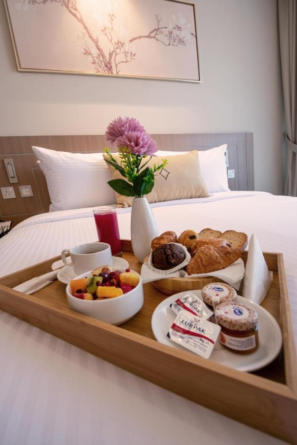 Premium Two-Bedroom Apartment Inclusive of complimentary shuttle bus to Deira City Centre & Dubai Festival City Mall