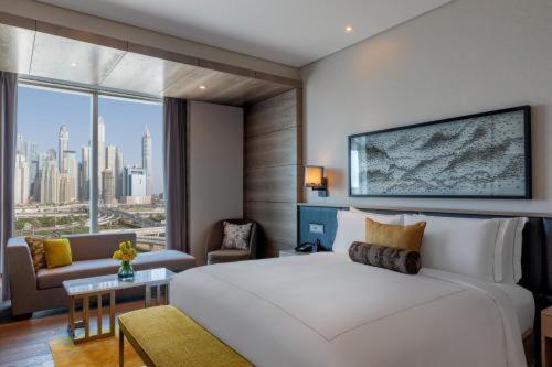 Superior Room King Bed Golf View
