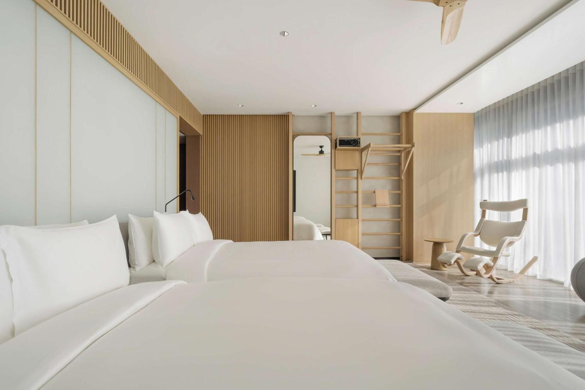 SIRO Premium Double Queen, complimentary AED 200 daily recovery credit and lifestyle consultation,1628026777:JPEG