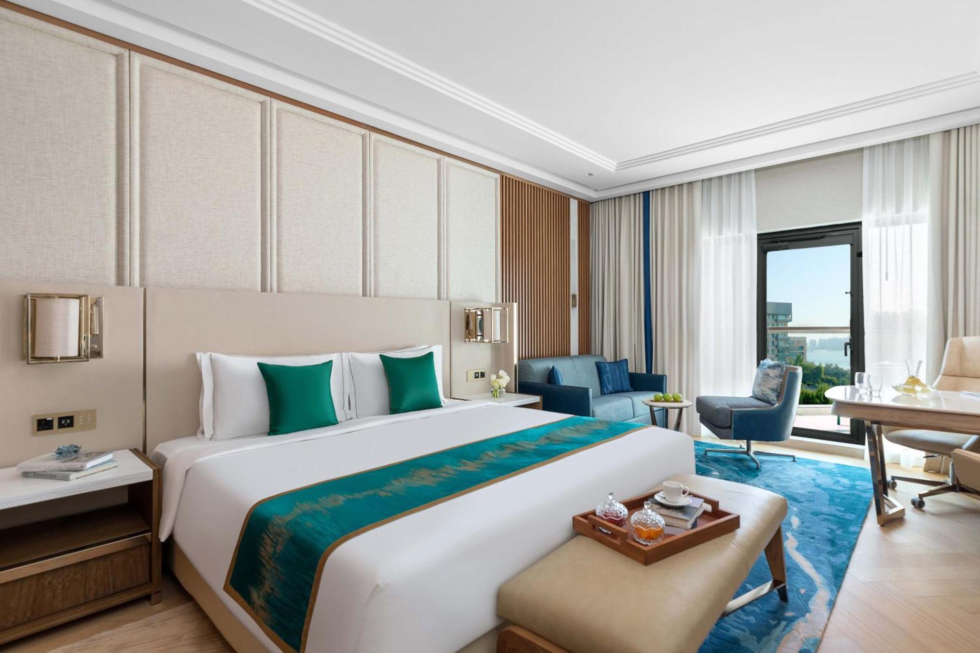 Luxury Sea View Room King Bed UAE Residents Staycation early check late check-out disc on F&B spa & laundry