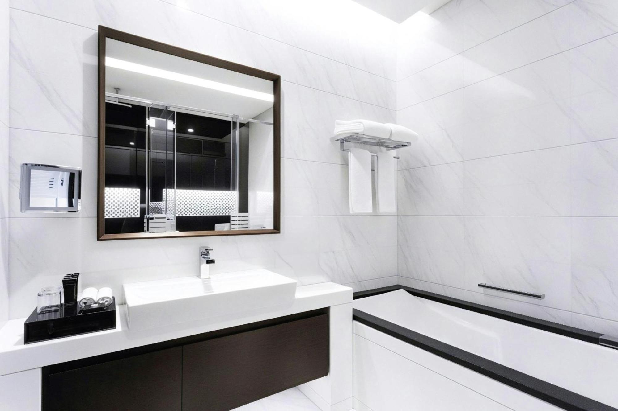 One-Bedroom King Suite with Canal and Bay View and Lounge Access with complimentary Breakfast, Daily Snacks, Evening Cocktail Hour & Canapes  (Complimentary Shuttle to Dubai Mall, Business Bay Metro Station & Kite Beach)