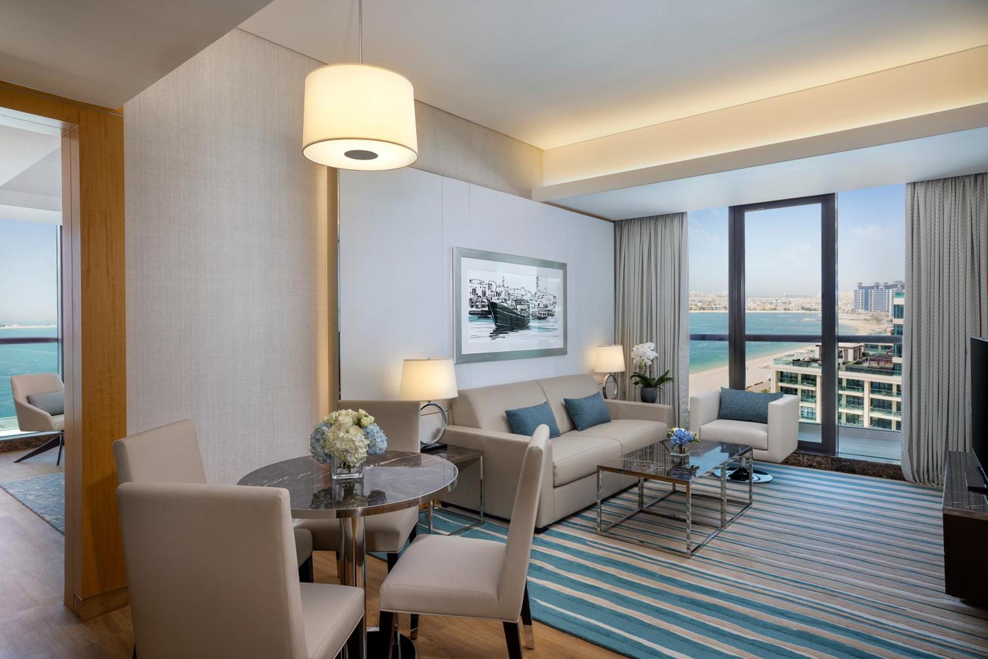 Two-Bedroom Suite Sea view Lounge Access