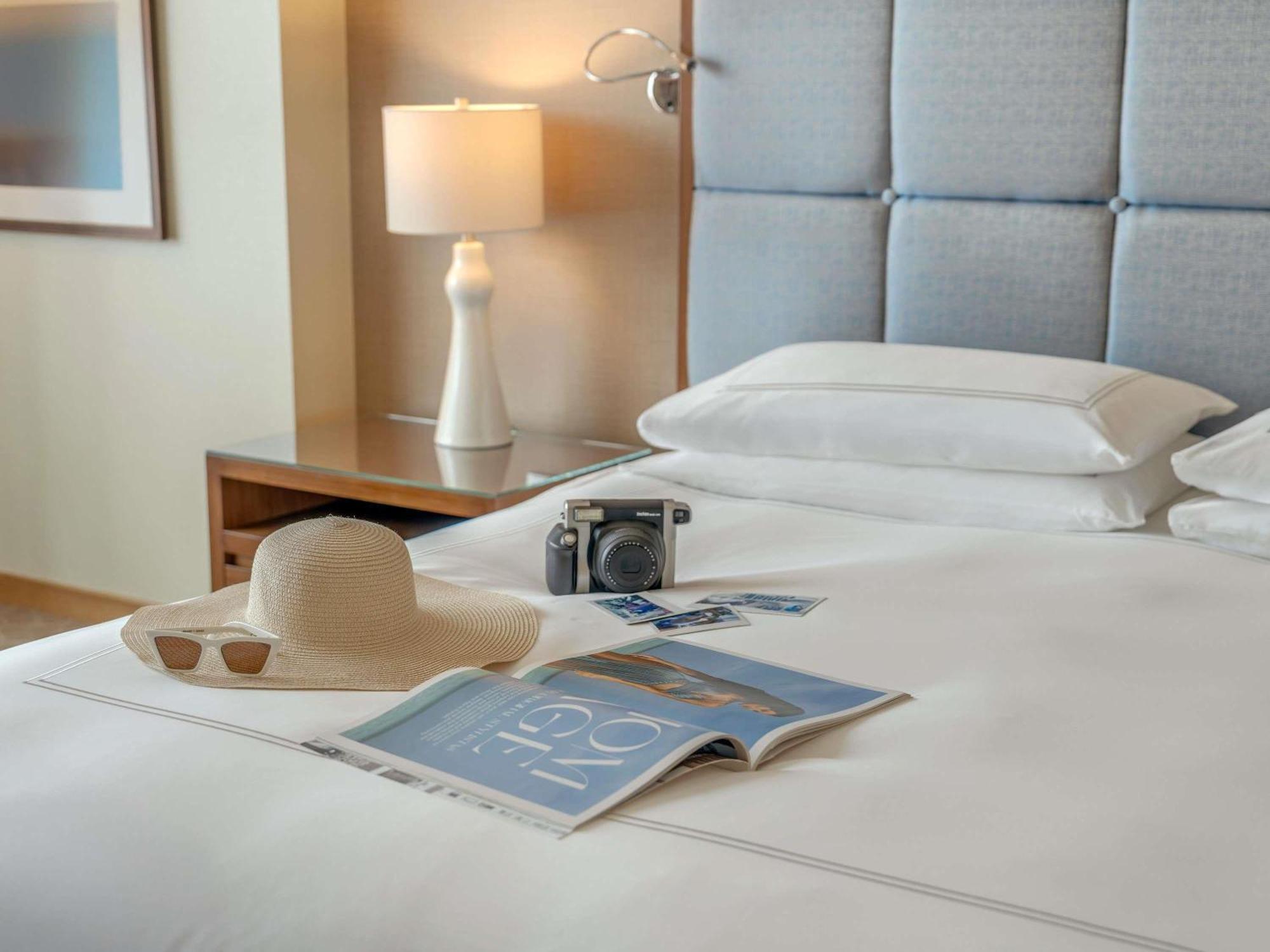 Deluxe Room Twin City View