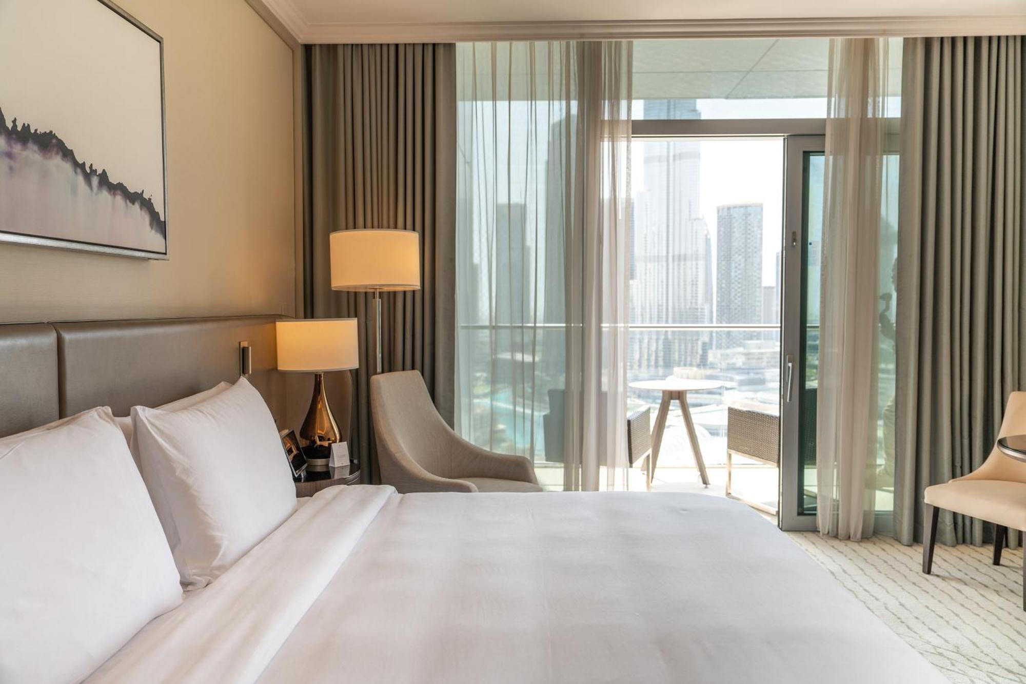 Ambassador Suite Burj Khalifa Fountain View