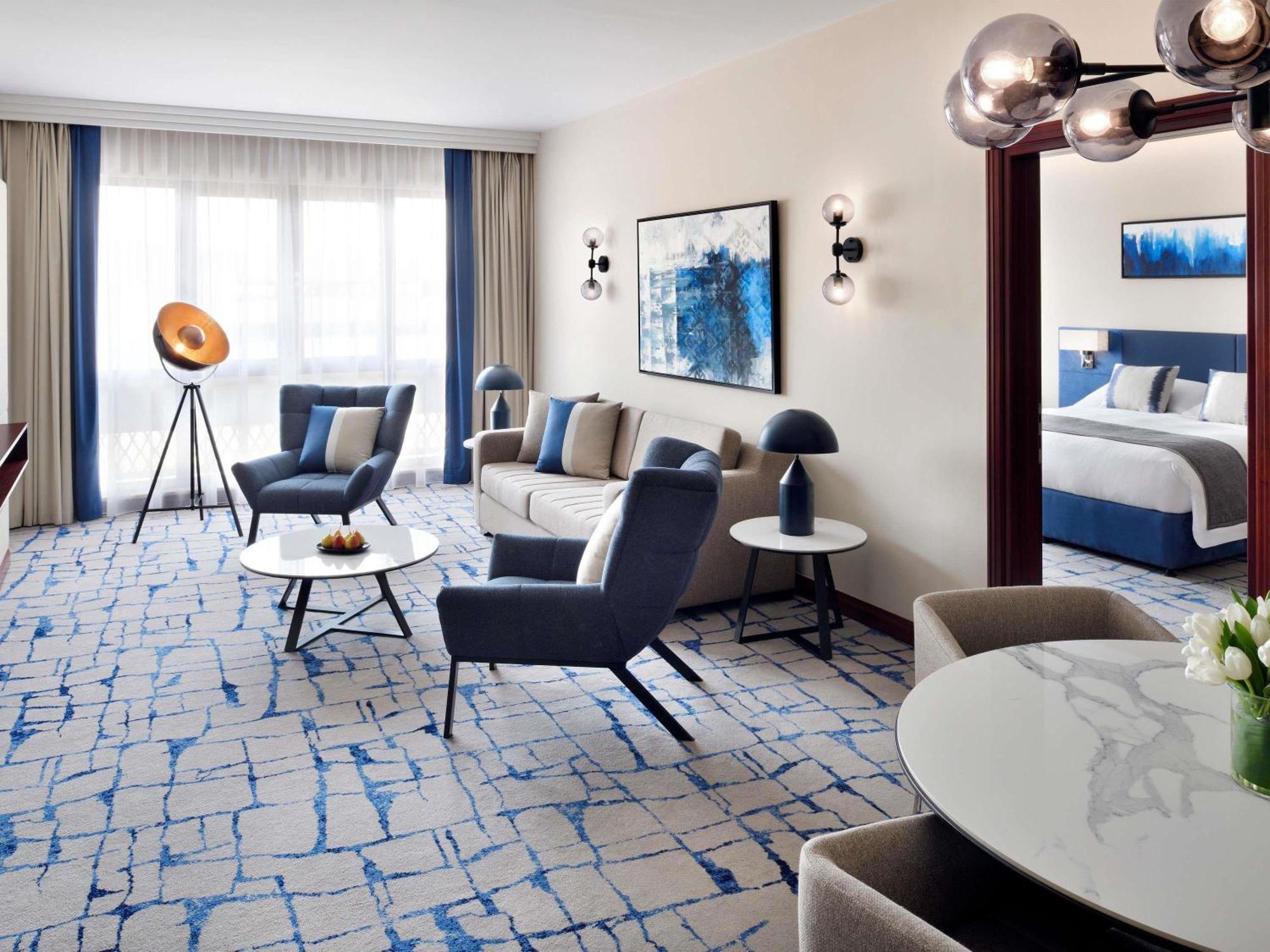 Deluxe Suite