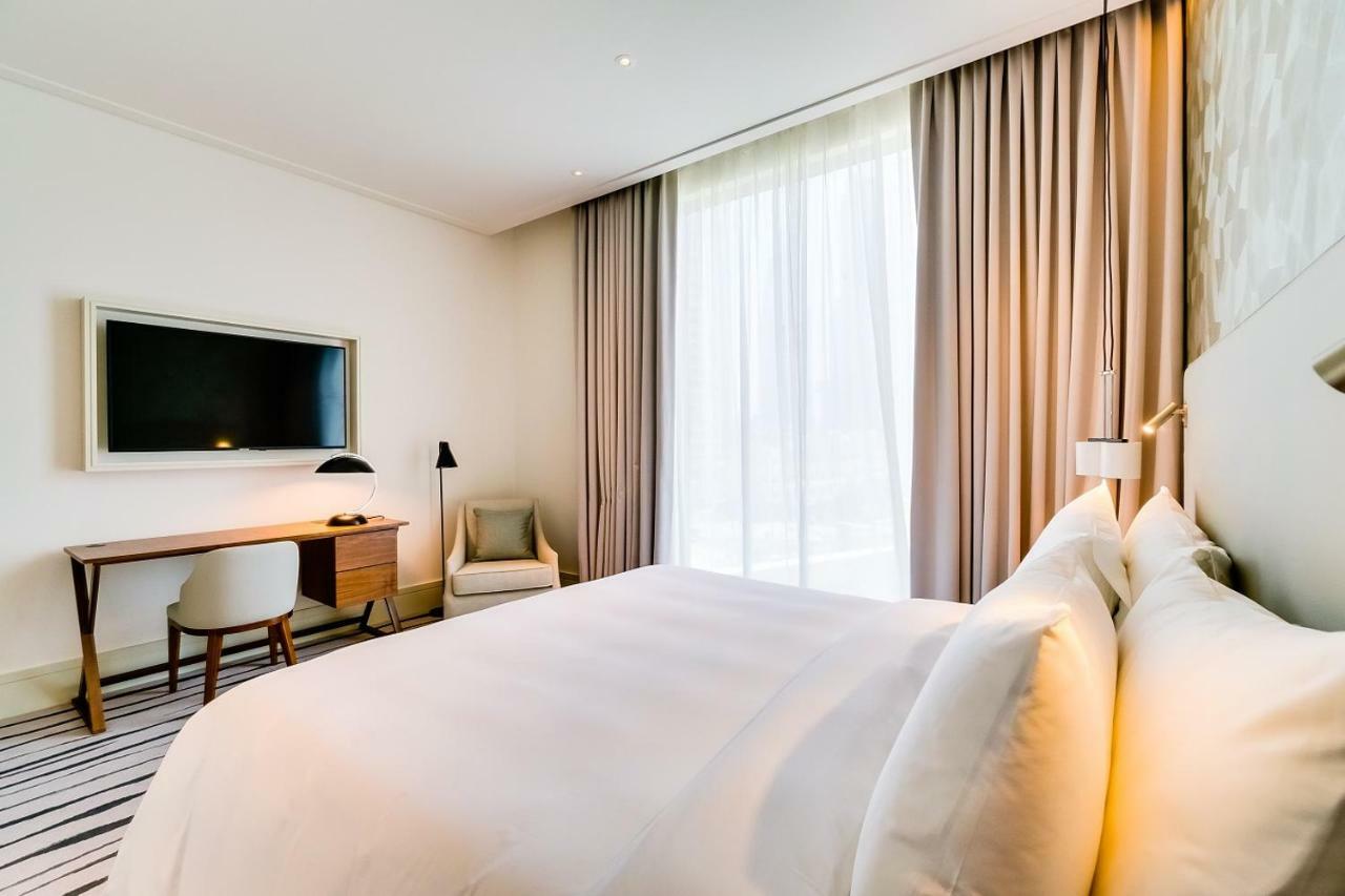 Three-Bedroom Apartment Partial Burj Khalifa View