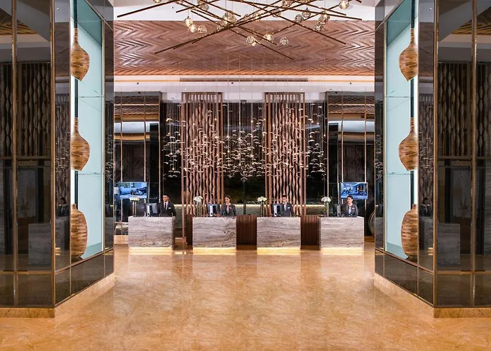 Al Jaddaf Rotana Suite Hotel