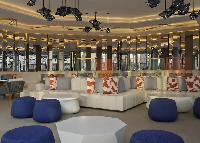 So/ Uptown Dubai Hotel