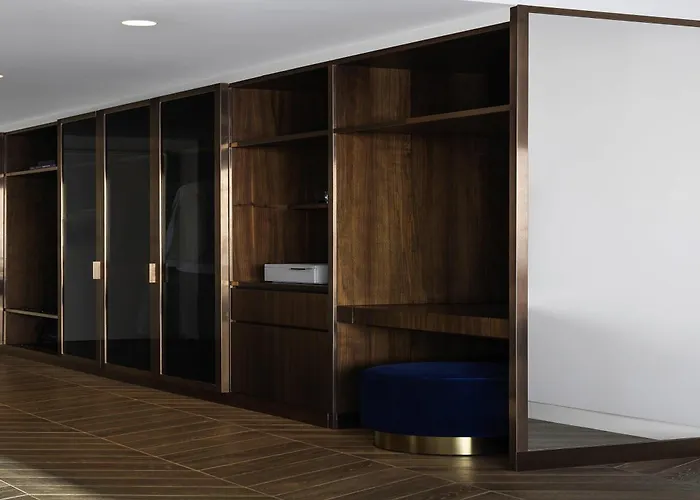 So/ Uptown Dubai Hotel